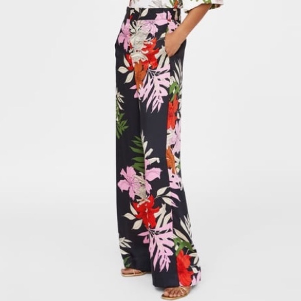Zara Highwaisted Wide Leg Pants